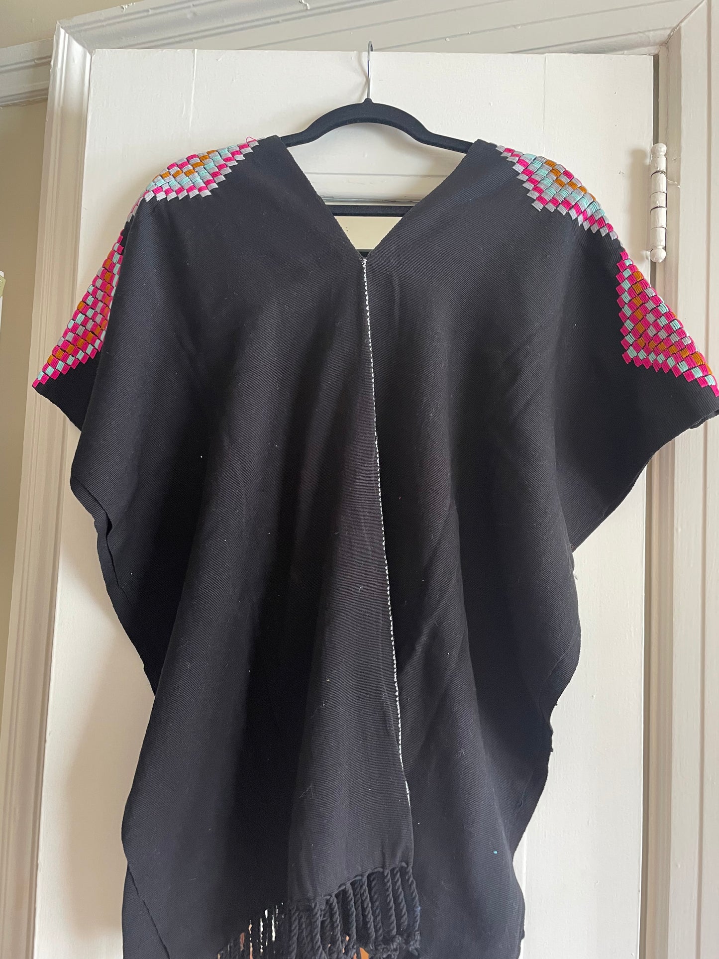 Poncho - Black/Pink/Blue